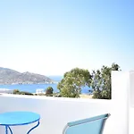 Blue Horizon 3* Chora