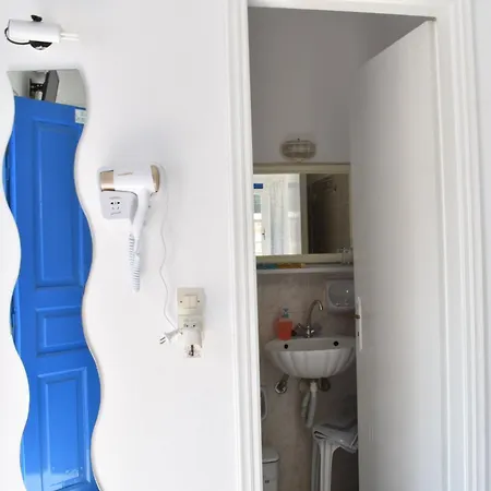 بيت ضيافة Blue Horizon إيوس خورا