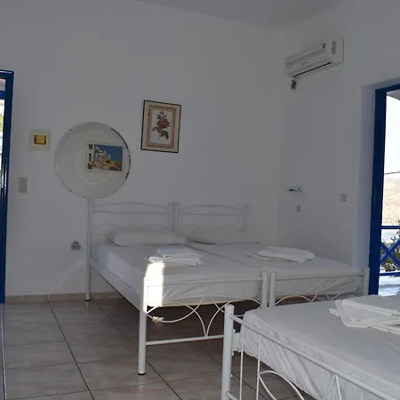 بيت ضيافة Blue Horizon إيوس خورا