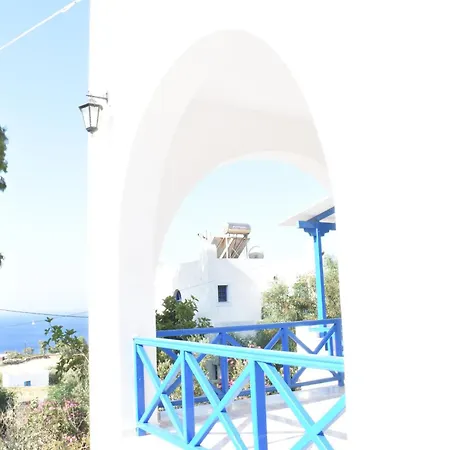 Blue Horizon بيت ضيافة إيوس خورا