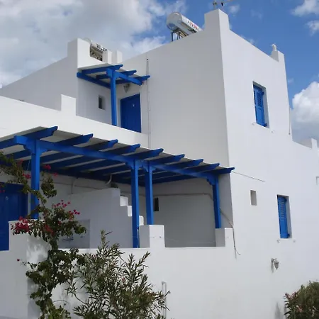 Blue Horizon بيت ضيافة إيوس خورا