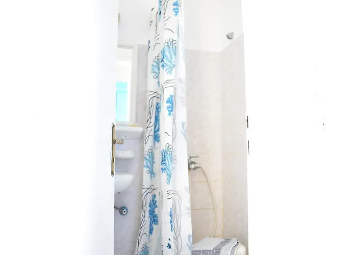 Blue Horizon Chora (Ios)